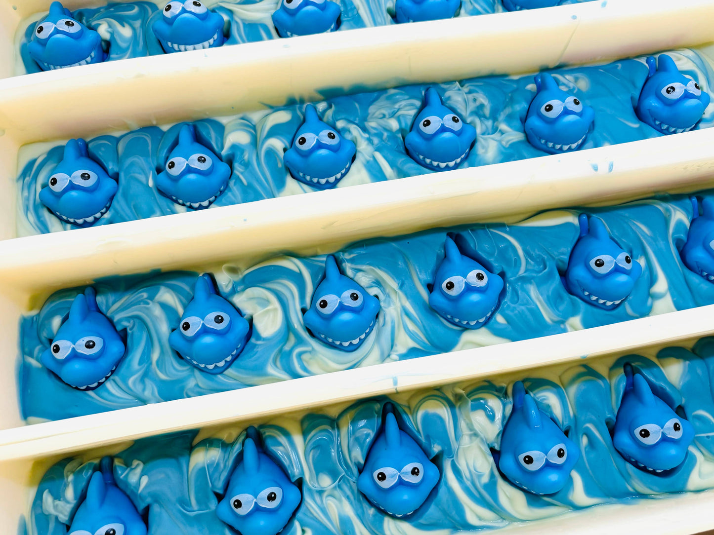 SARATOGA NATURAL BODY CARE LLC - Shark Handmade Soap Bar for Kids VEGAN COLD PROCESS: Scented